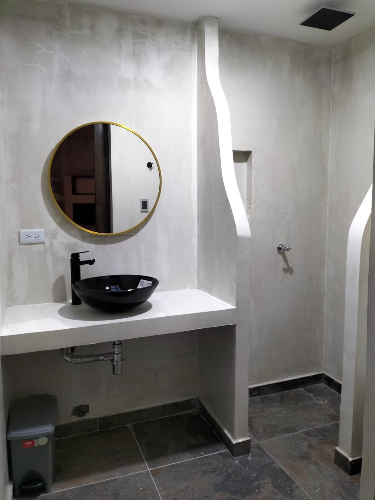 Perhehuone, patio | Minibaari, ilmainen Wi-Fi, vuodevaatteet