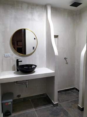 Family Room, Patio | Minibar, free WiFi, bed sheets