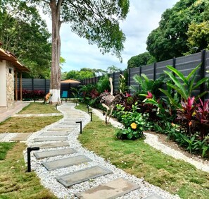 Standard Quadruple Room, 2 Double Beds, Patio | Minibar, free WiFi, bed sheets - Rio celeste poshtel Tayrona (Santa Marta)