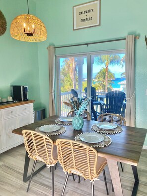 Dining - New! Beautiful "Bahamas Sunset" Ocean View! Walk to Pool/Casino! Private Beach (Bailey Town)