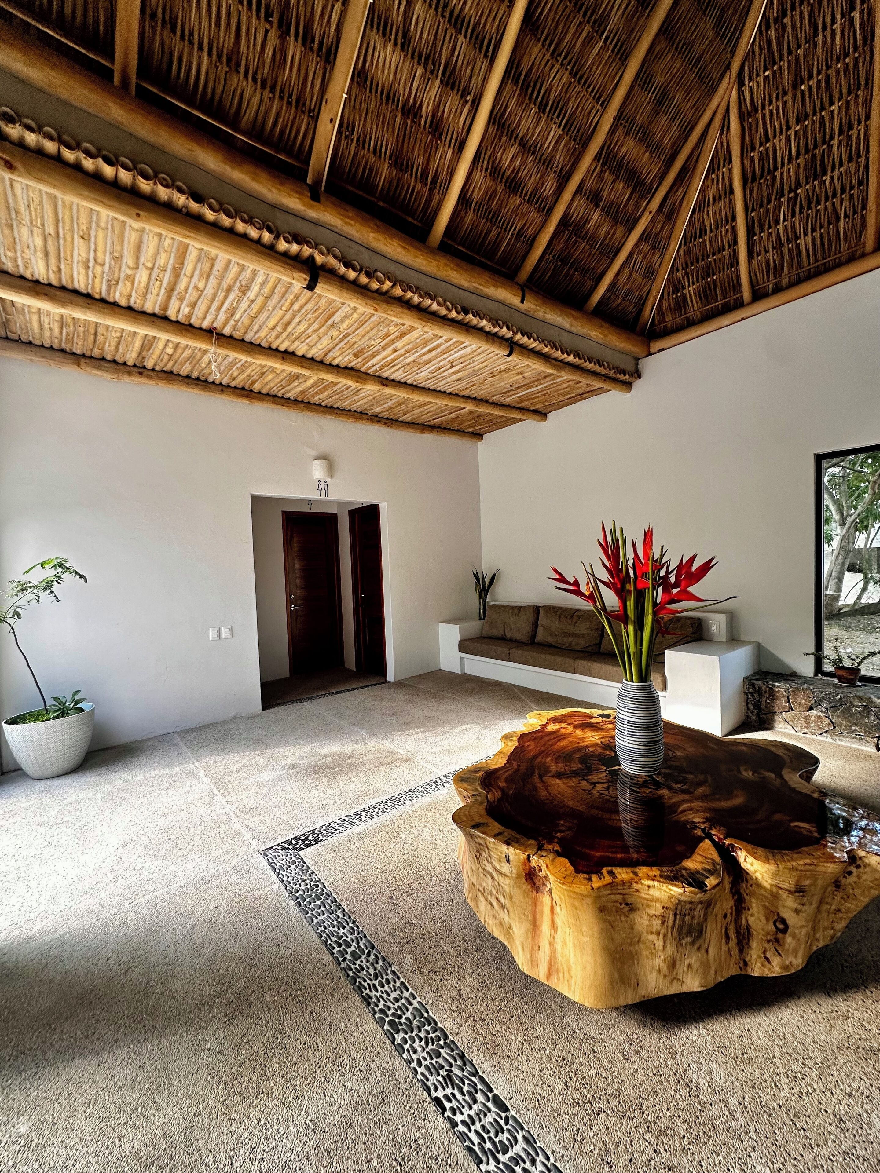 ロビー応接スペース