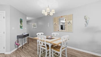 Condo, Multiple Beds (Oceanwalk 6-506) | Dining