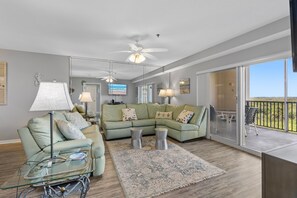 Appart'hôtel, plusieurs lits (Oceanwalk 6-506) | Coin séjour