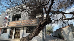 Fachada de la propiedad