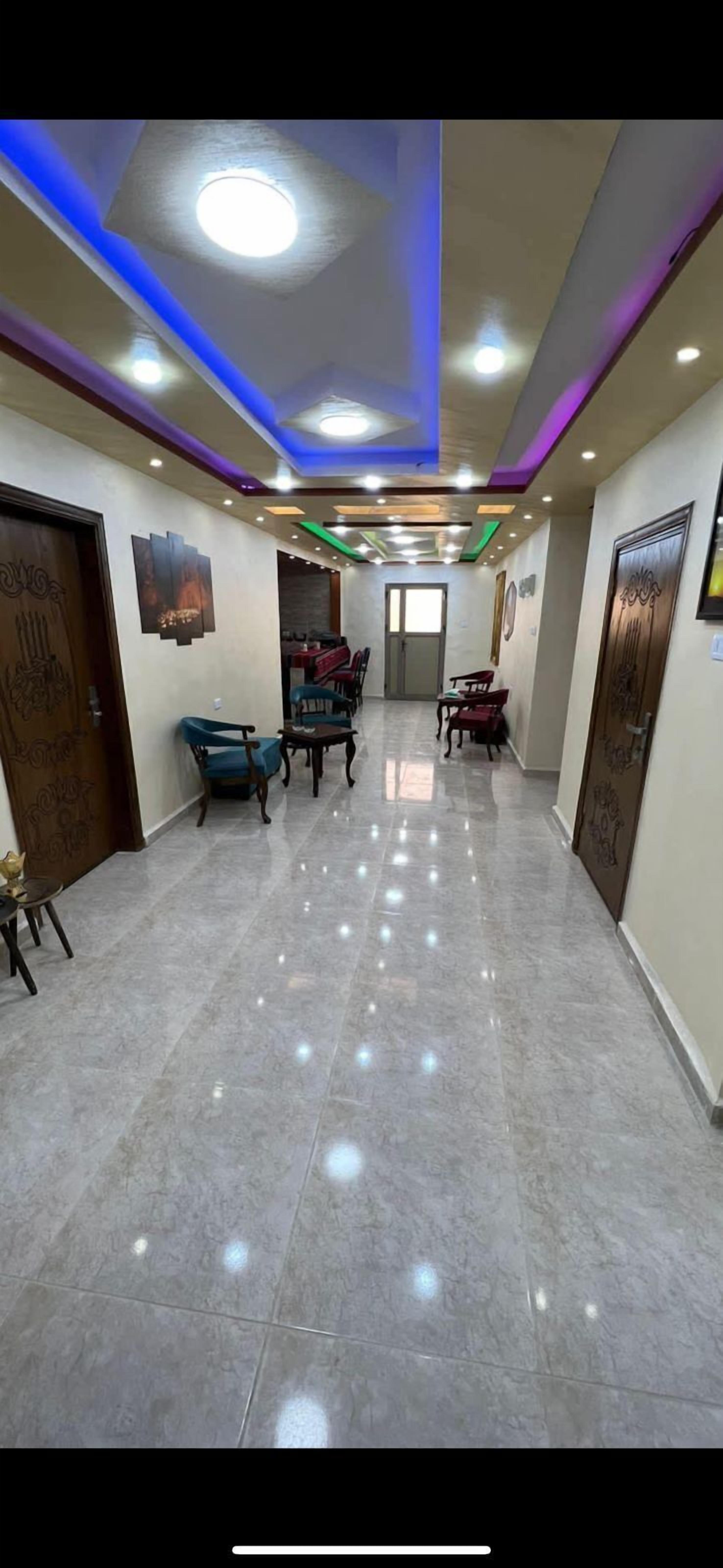 30-吋平面電視，提供數位頻道