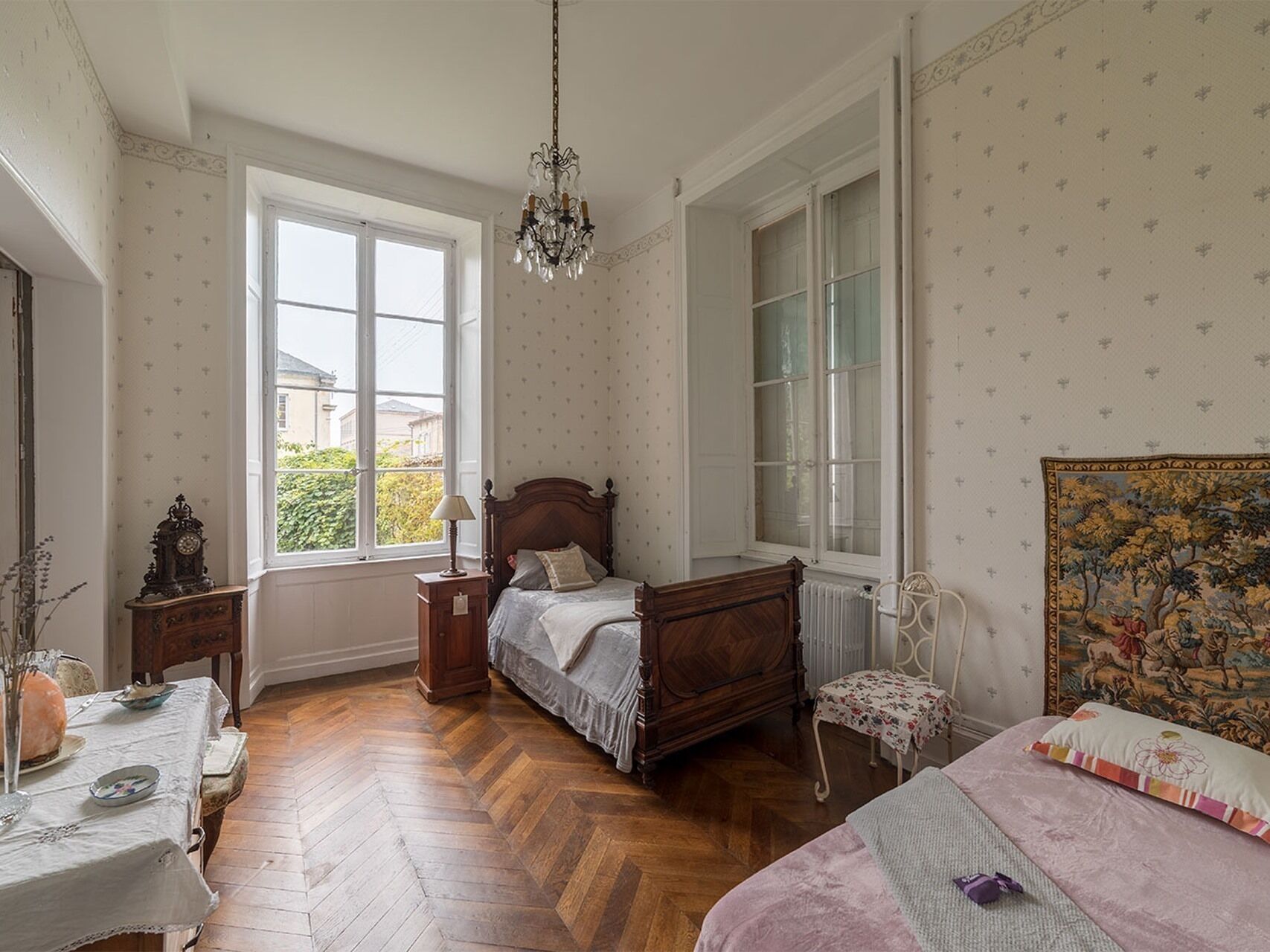 1 chambre, fer et planche à repasser, lit parapluie, Wi-Fi gratuit
