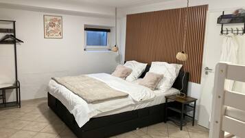 1 Schlafzimmer, Bügeleisen/Bügelbrett, kostenloses WLAN, Bettwäsche