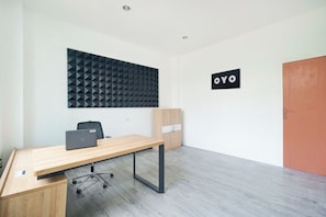 Reception - Hotel O Palmerah Near Binus University Formerly Wisma Bango (Jakarta)