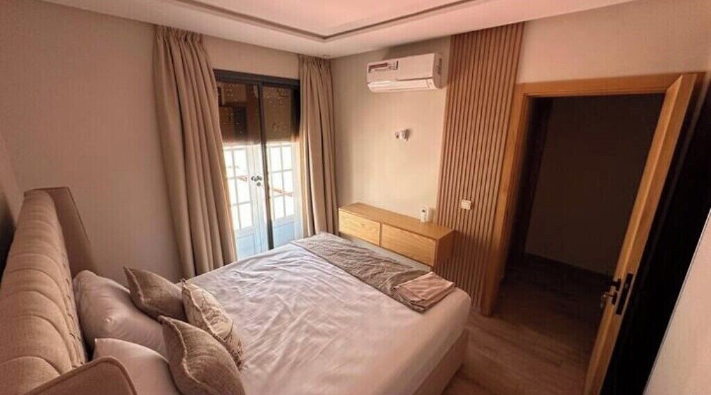 2 chambres, fer et planche à repasser, lit parapluie, Wi-Fi gratuit