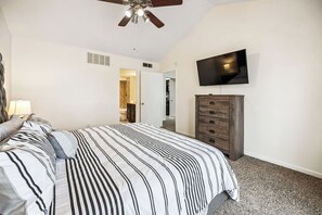 2 Schlafzimmer, Schreibtisch, Bügeleisen/Bügelbrett, kostenloses WLAN