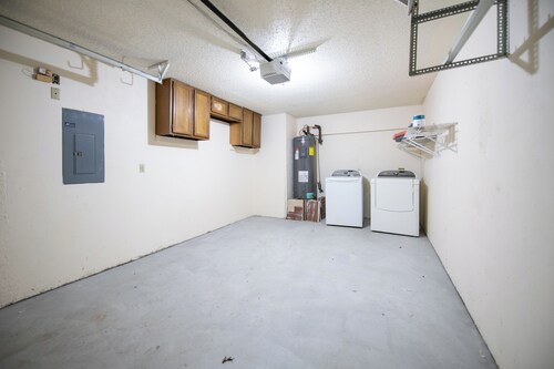 i655 - Apt|Yard|9mi to Fair Park|Sleeps 4