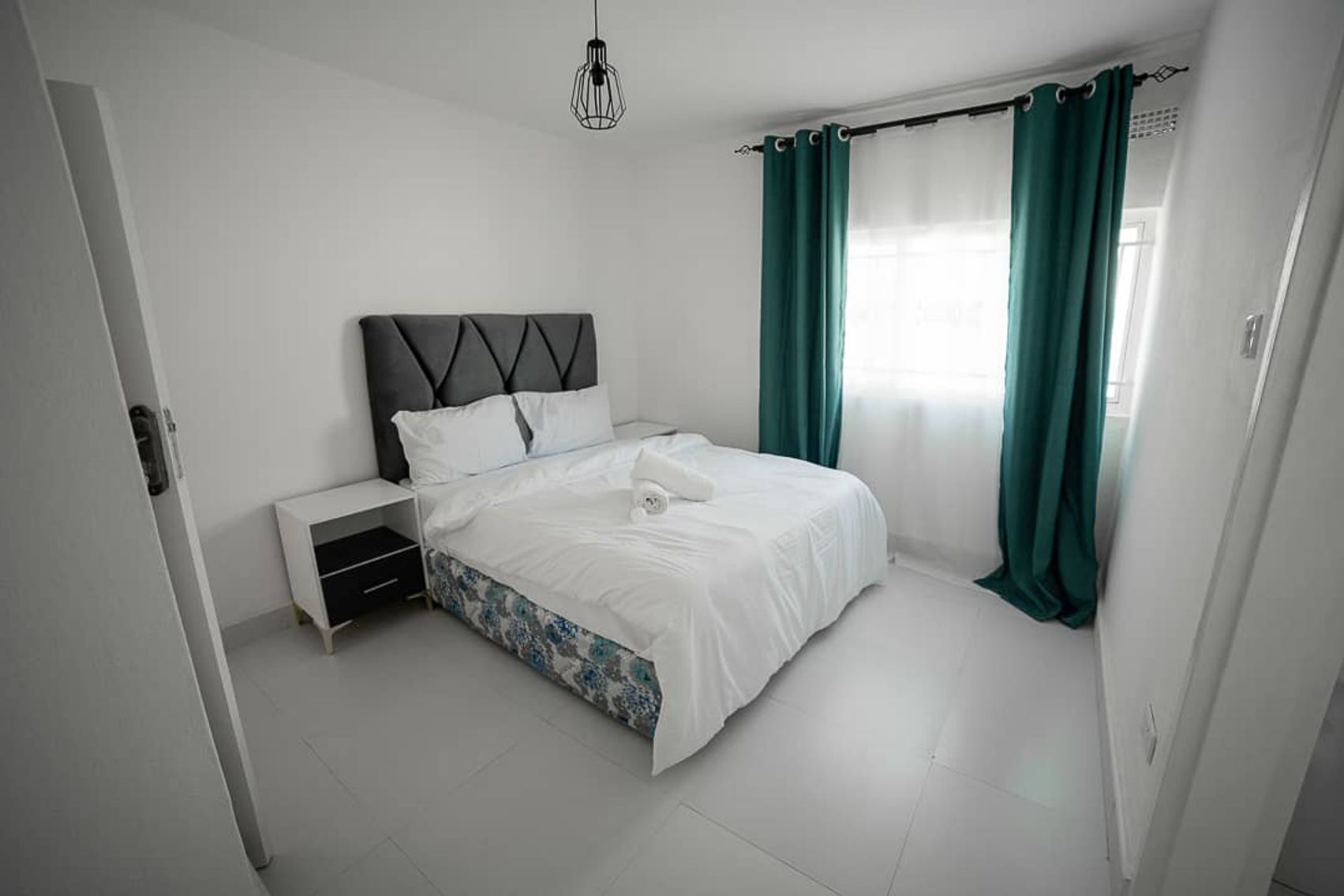 2 chambres, fer et planche à repasser, Wi-Fi gratuit, draps fournis