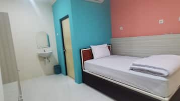 Deluxe Single Room | Free WiFi, bed sheets