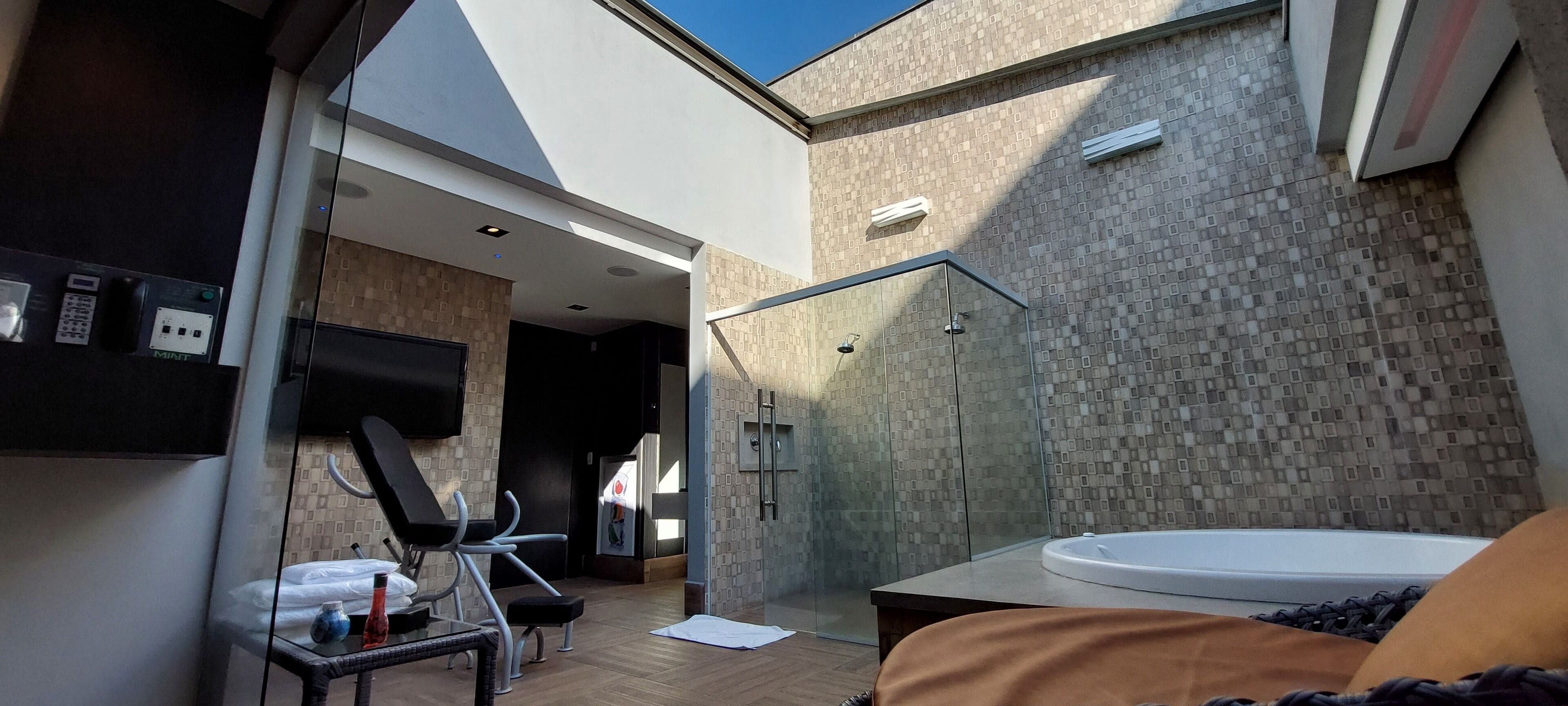 Quarto premium | Banheira de hidromassagem particular