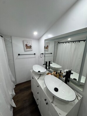 Towels, soap, toilet paper