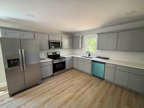 Private kitchen -  "serenity south of Raleigh" Quiet charming low traffic Neighborhood (Garner)