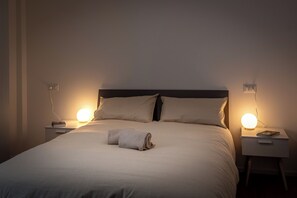 2 chambres, fer et planche à repasser, literie fournie