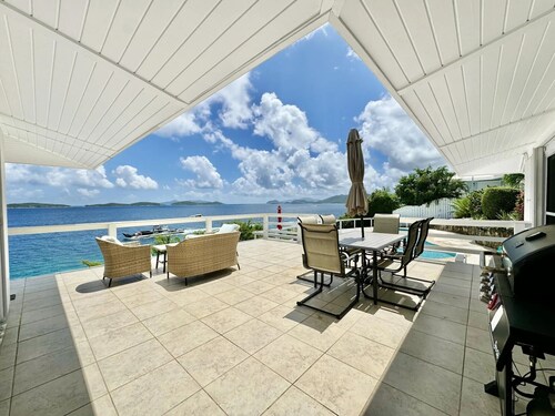 Waterfront,Private home&pool,Breathtaking Views,Great Location. Enjoy paradise!
