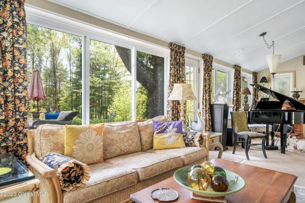 Smart TV, fireplace, printers