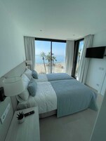 Luxury Apartment, Sea View | Free WiFi