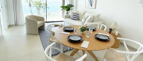 奢華公寓, 海景 | 客廳 | 42 吋智能電視連數碼電視頻道