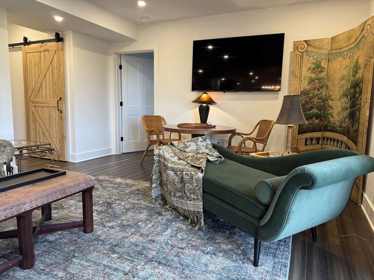 Vermont Modern Farmhouse + 46 Acres + Spectacular - New Haven, VT