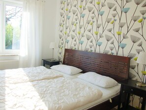 2 bedrooms, iron/ironing board, free WiFi - Vacation apartment in Füsing with fireplace (Füsing)