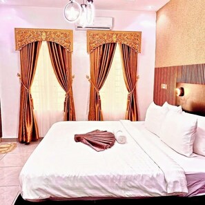 Familielejlighed - balkon - byudsigt | 1 soveværelse, skrivebord, arbejdsområde til bærbare computere