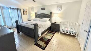 4 bedrooms, iron/ironing board, travel crib, free WiFi