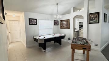 Spielezimmer