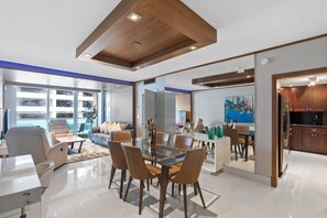 Interior - Ocean Front 2beds/2baths With Private Beach Access And Pool (Hollywood)