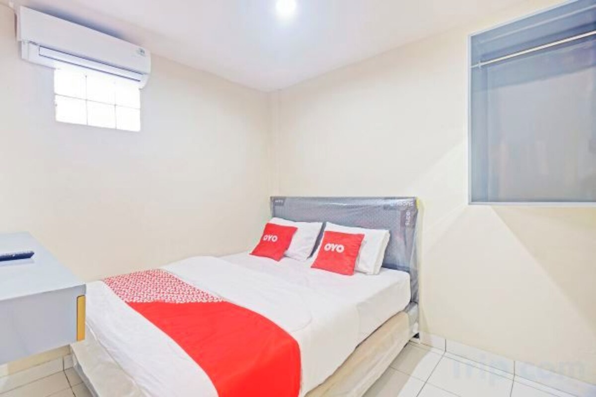 Premium bedding, free WiFi, bed sheets