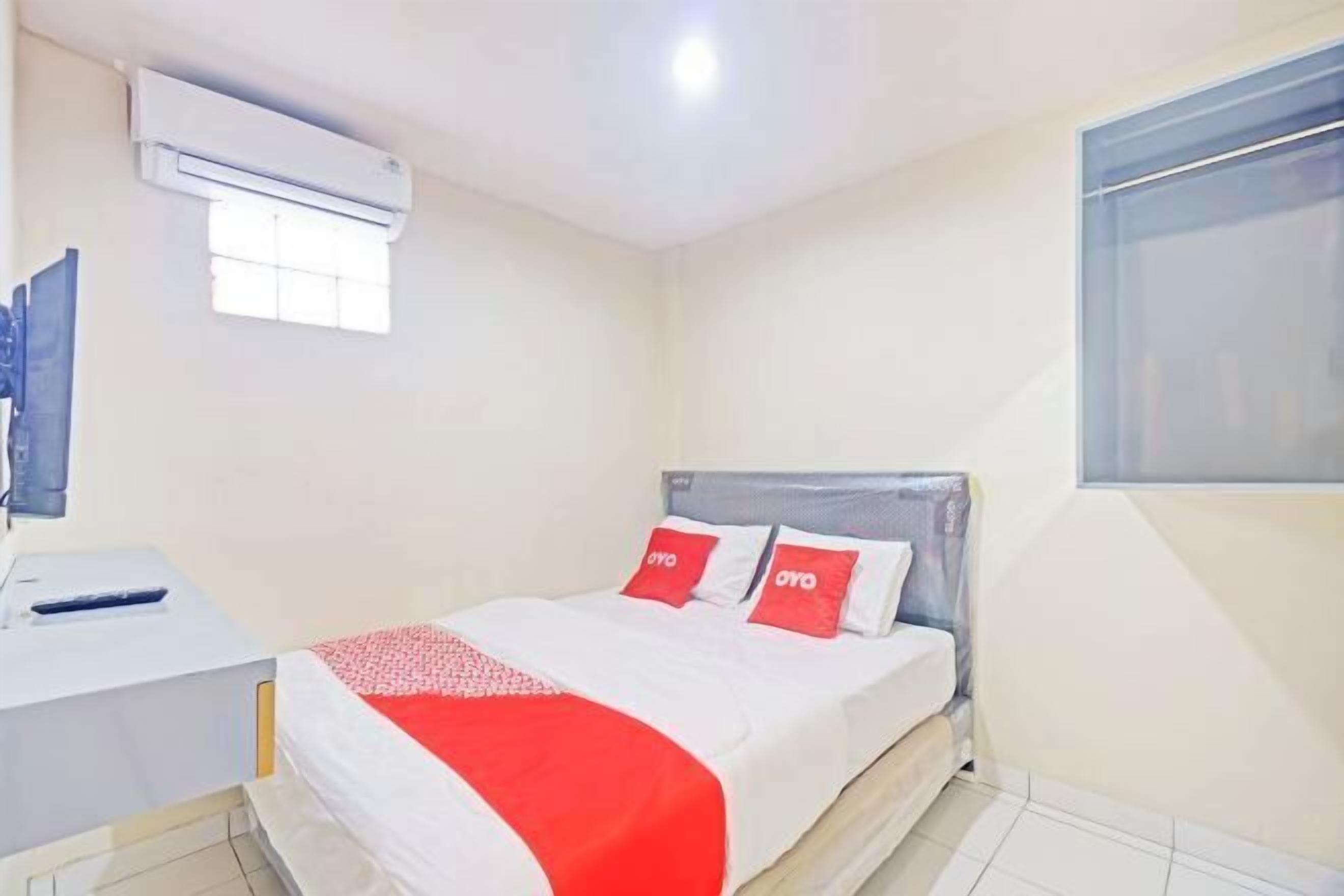 Premium bedding, free WiFi, bed sheets