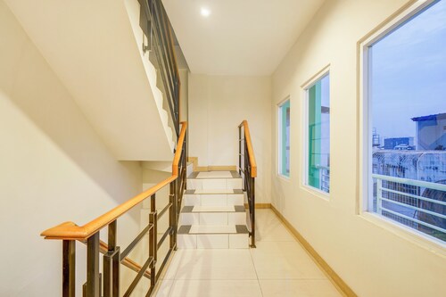 Hotel O Mangga Besar Near Mangga Besar Station Formerly Warna Warni Residence