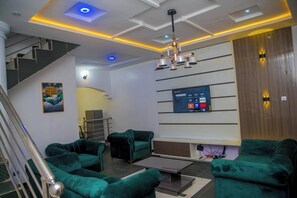 Economy Apartment, Balcony, City View | Living area