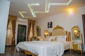 Lägenhet Economy - balkong - utsikt mot staden | 1 sovrum, skrivbord, arbetsyta för laptop och mörkläggningsgardiner