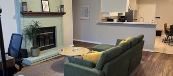 Charming 2-bedroom 2 bath duplex in the heart of Tyler!