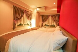 Iron/ironing board, cribs/infant beds - Nagoya Apartment Oosu (Nagoya)