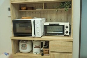 Iron/ironing board, cots/infant beds - Nagoya Apartment Oosu (Nagoya)