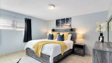 Ocean #7 | 2 bedrooms, desk, laptop workspace, blackout drapes