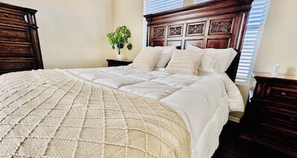 Tucson two story 4BR 2.5BA house close to airport & major attractions Sleeps 8