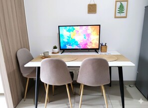 In-room dining - Mall of Asia - Aseana Residences (Pasay)