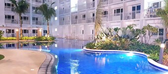Mall of Asia - Aseana Residences 