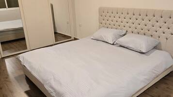 4 makuuhuonetta, vuodevaatteet