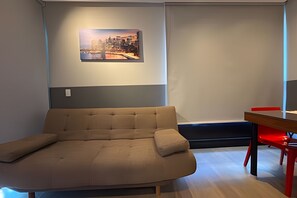 Studio | Living area