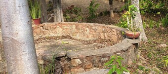 Private Quiet and Charming bungalow in serene Santa Elena with AC, WiFi