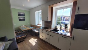 Microwave, stovetop, dishwasher