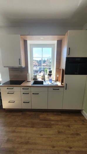 Microwave, stovetop, dishwasher