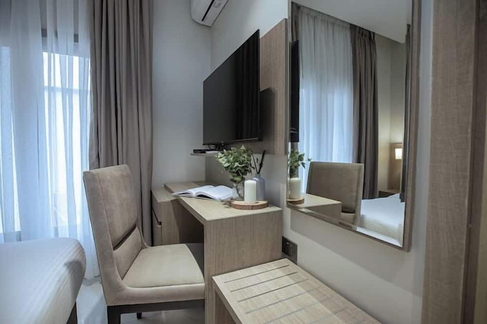 Maxx Apartments