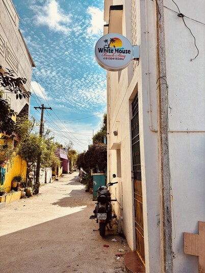 Cozy Beachside Stay Near Mahabalipuram Monuments.